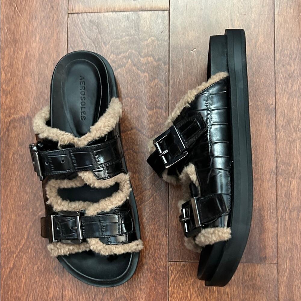 AEROSOLES Olivia Black Leather Buckle Slides with Brown Faux Fur, Size 8